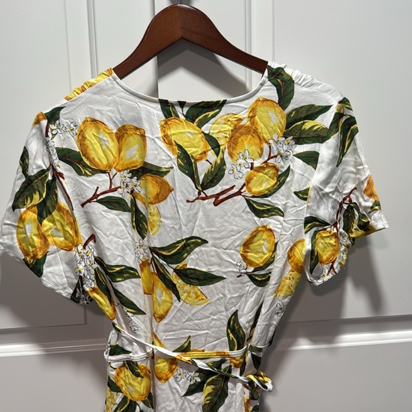 NWT Lulus A La Tart White and Yellow‎ Lemon Print Wrap Dress Womens Large - Picture 6 of 8